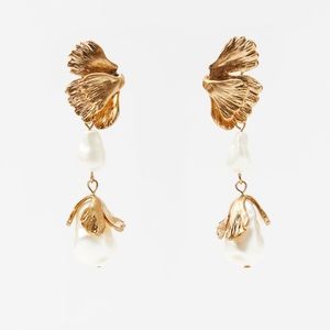 Zara Pearl leaf earrings